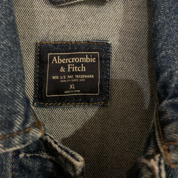 New Abercrombie & Fitch Jeans Jacket. - Picture 2 of 2